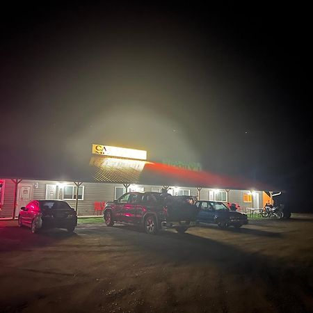 Calabogie Motor Inn ภายนอก รูปภาพ