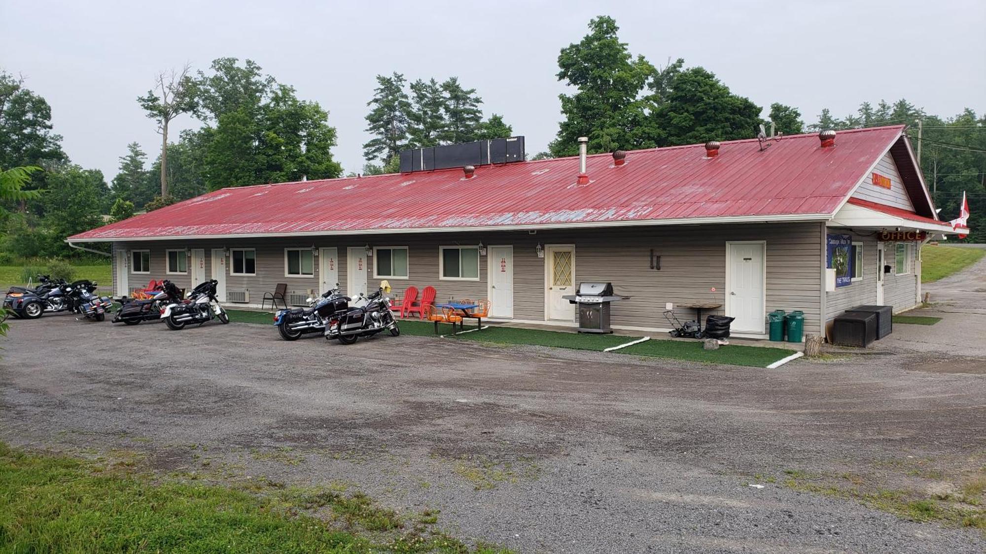 Calabogie Motor Inn ภายนอก รูปภาพ
