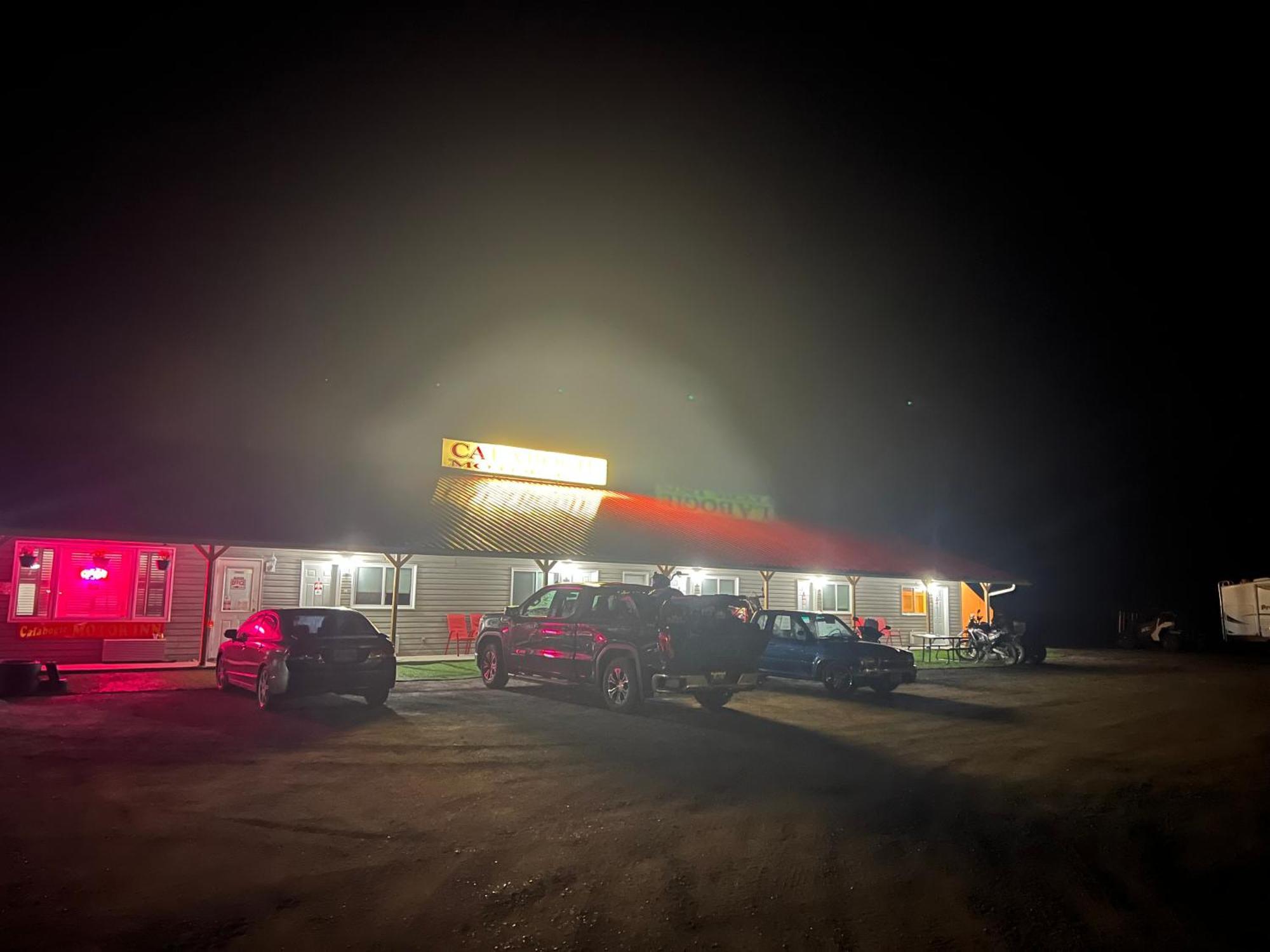Calabogie Motor Inn ภายนอก รูปภาพ