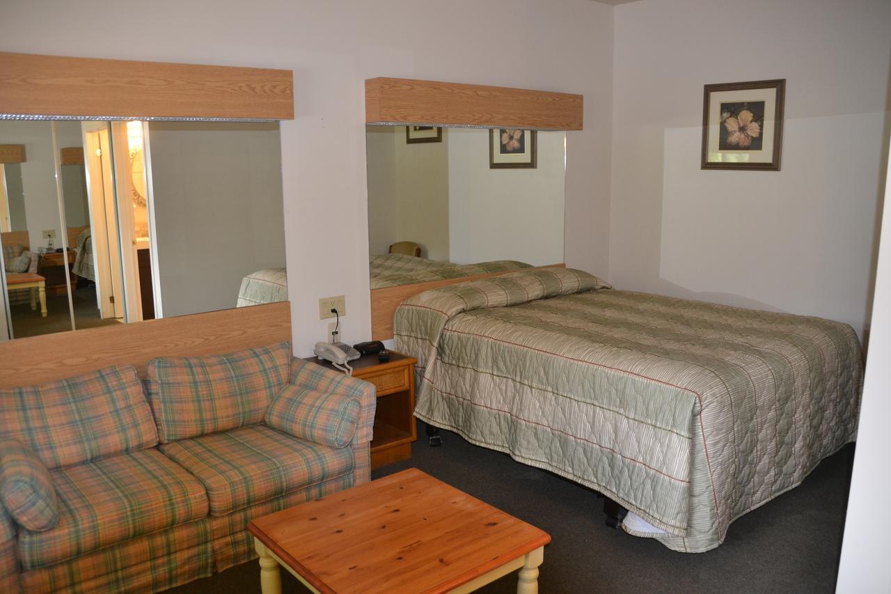 Calabogie Motor Inn ภายนอก รูปภาพ